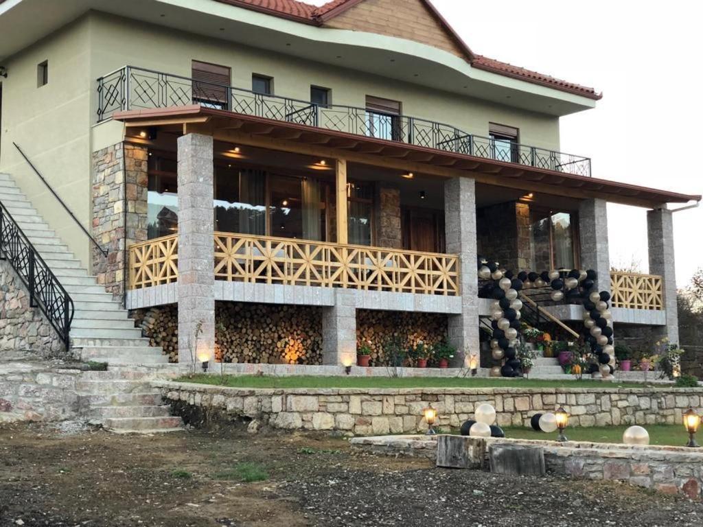 Vila Shen Maria Hotel Voskopojë Екстериор снимка