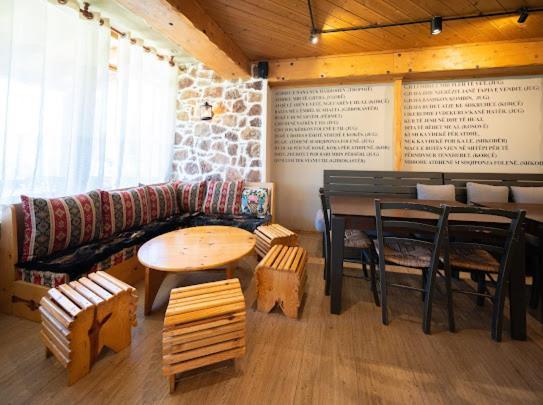 Vila Shen Maria Hotel Voskopojë Екстериор снимка