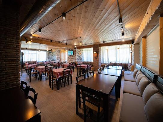 Vila Shen Maria Hotel Voskopojë Екстериор снимка