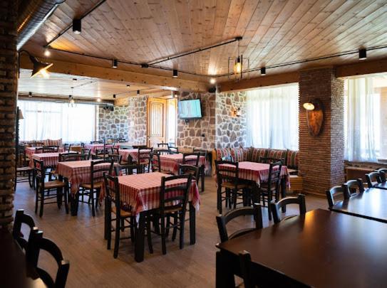 Vila Shen Maria Hotel Voskopojë Екстериор снимка