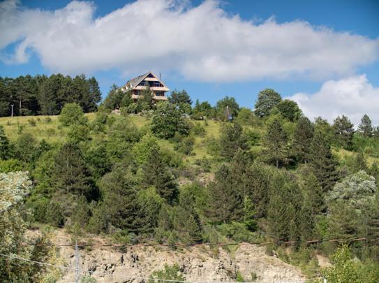 Vila Shen Maria Hotel Voskopojë Екстериор снимка