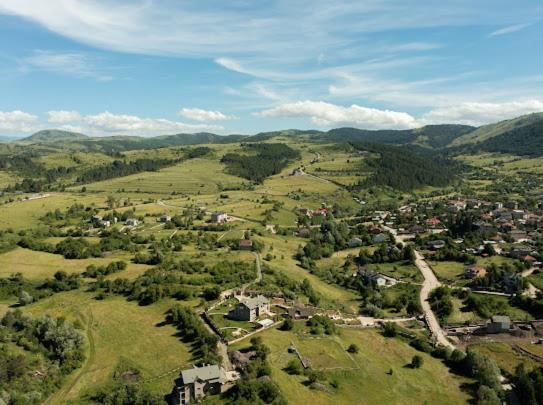 Vila Shen Maria Hotel Voskopojë Екстериор снимка